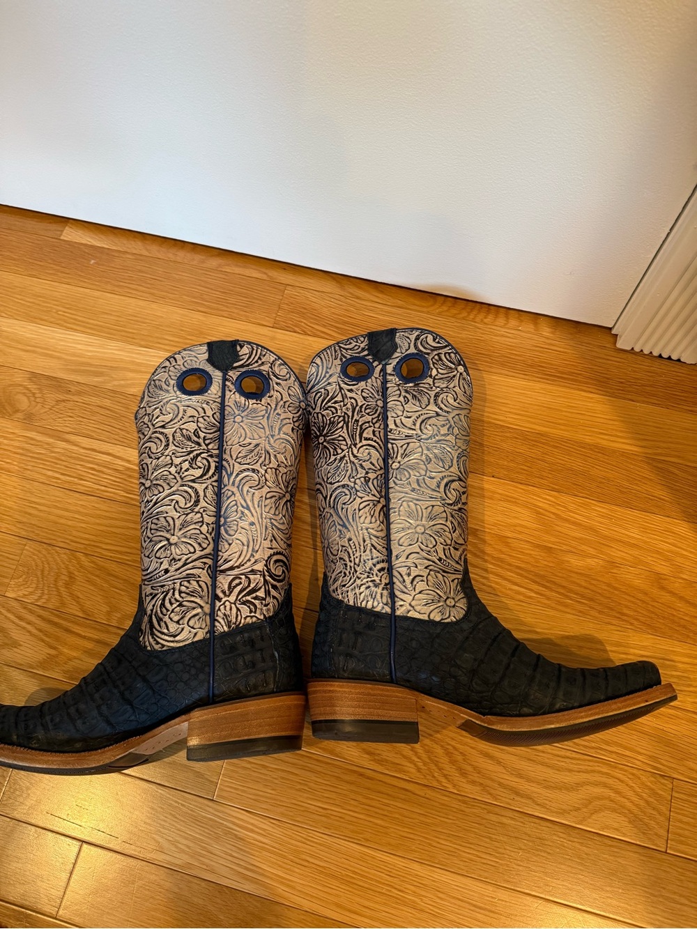 Ariat Futurity Boon Western Boot - Picture 4 of 9